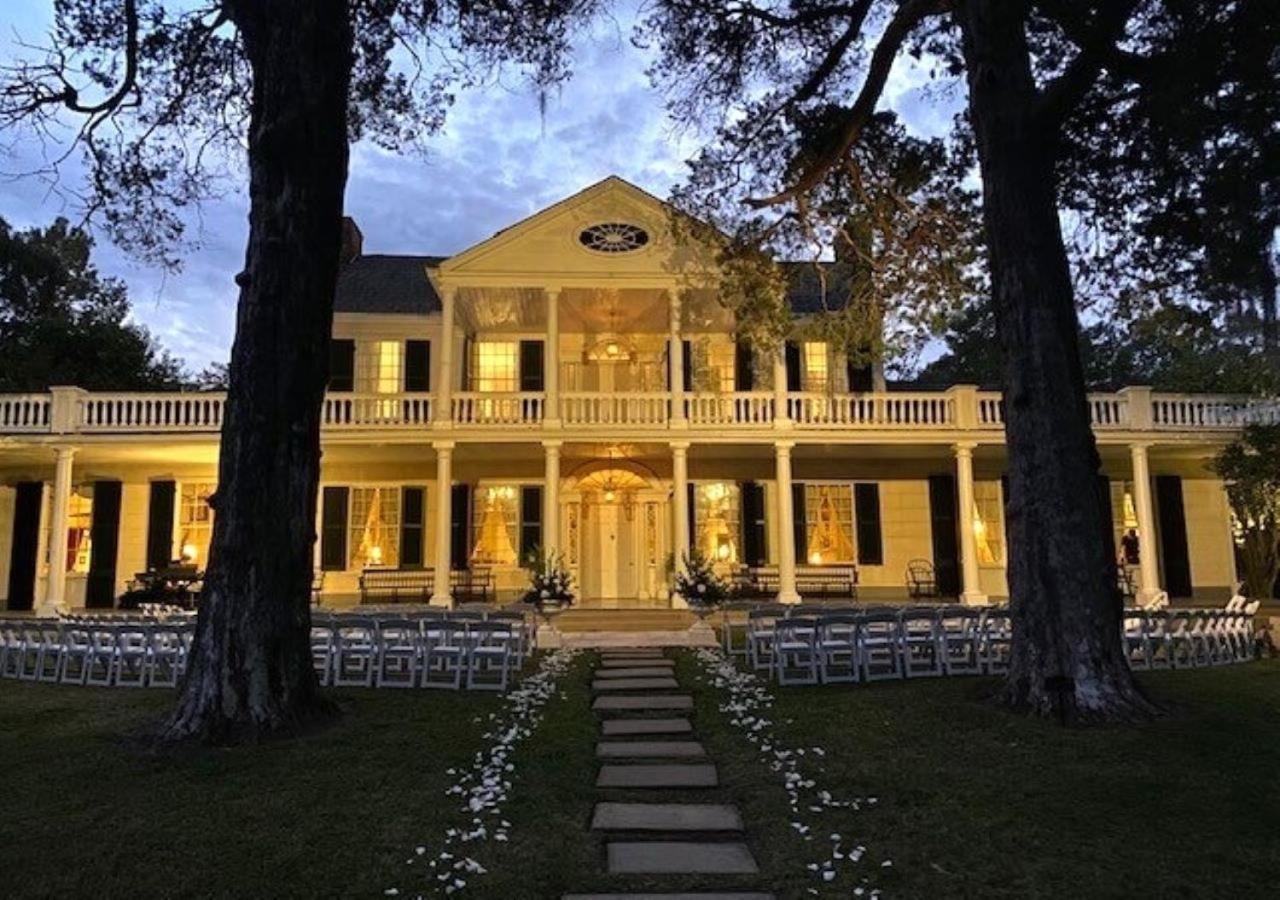 Linden - A Historic Bed And Breakfast Натчез Экстерьер фото